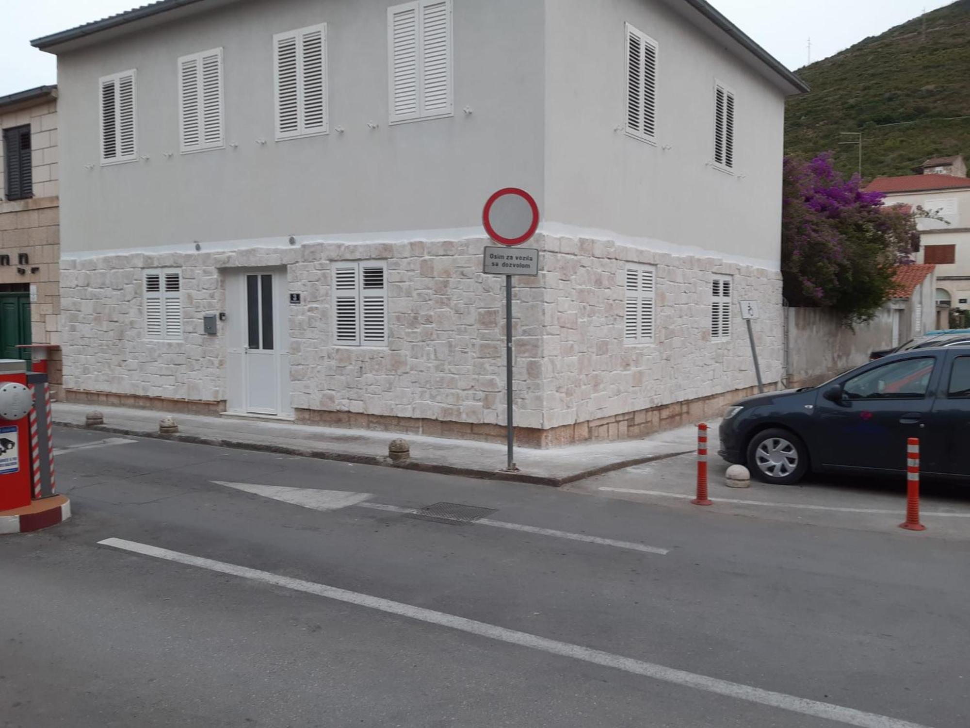 Studio Apartments Ana & Mia Vis Zewnętrze zdjęcie